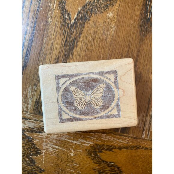 Small Natural Wood Butterfly Engraved Trinket Box With Hinged Lid & Black Lining - Picture 1 of 9